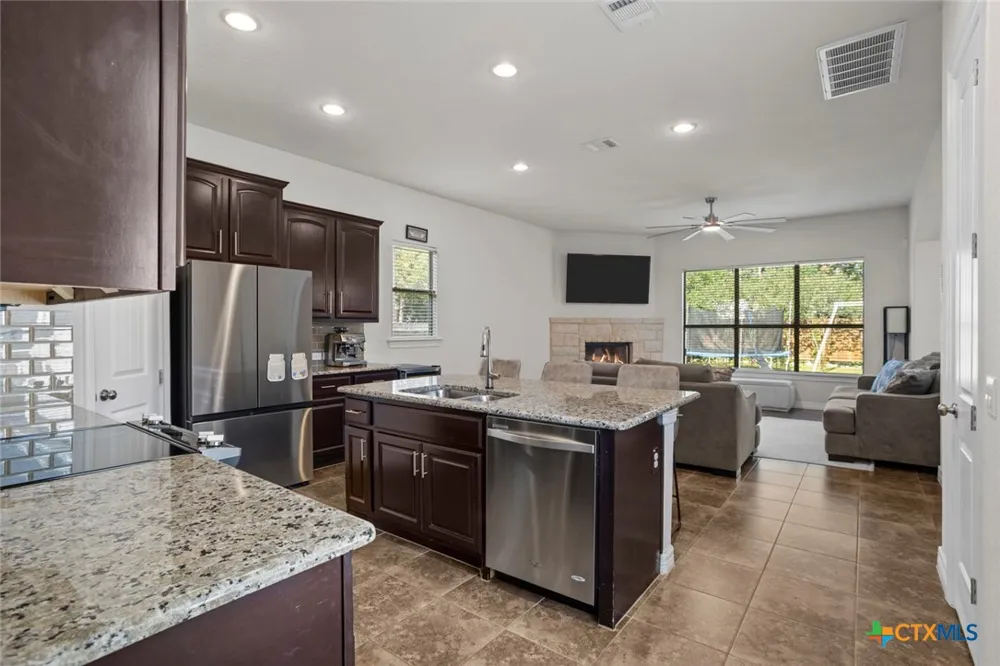 522 Carriage House Spring Branch, TX 78070