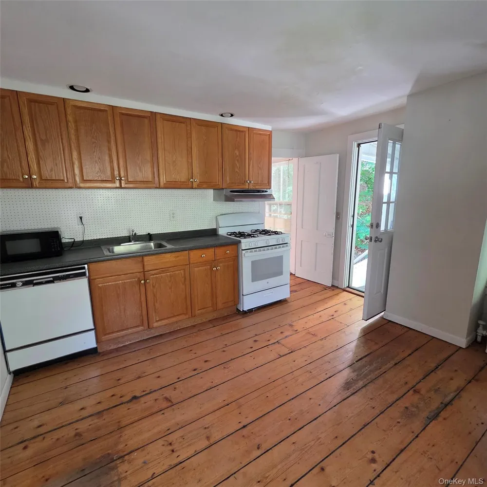 415 Myrtle Avenue Port Jefferson, NY 11777