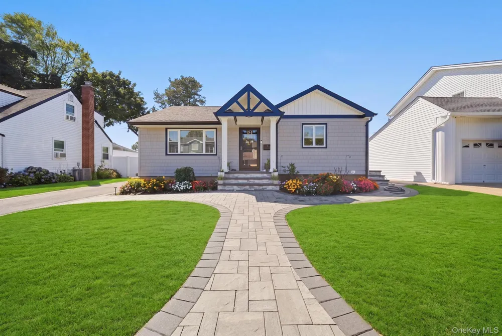 18 Devon Road Bethpage, NY 11714