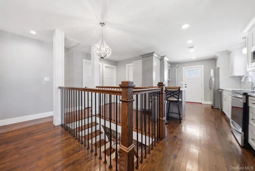 18 Devon Road Bethpage, NY 11714