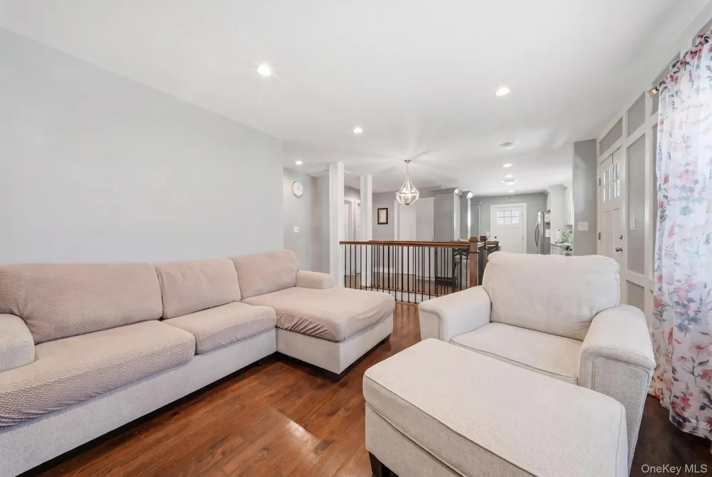 18 Devon Road Bethpage, NY 11714