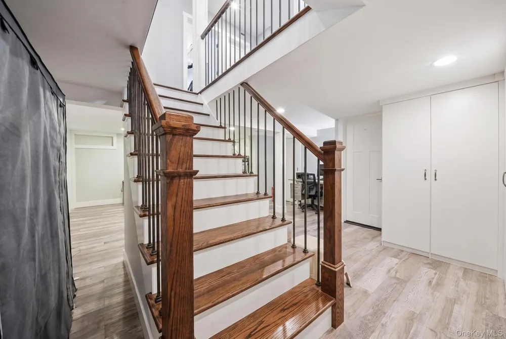 18 Devon Road Bethpage, NY 11714