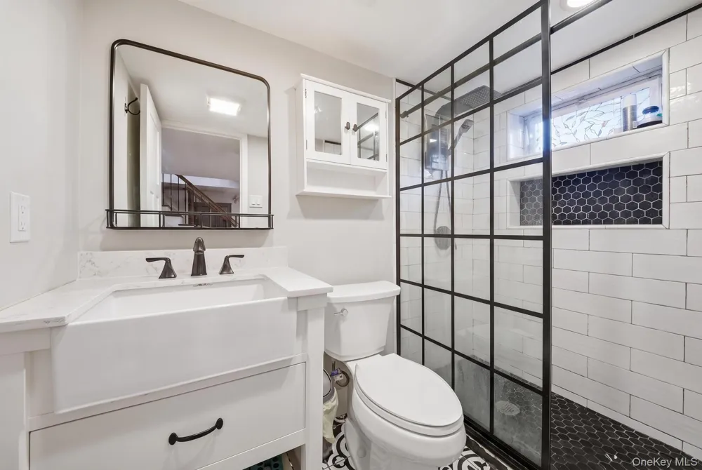 18 Devon Road Bethpage, NY 11714