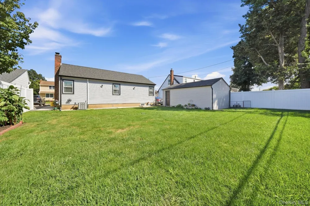 18 Devon Road Bethpage, NY 11714