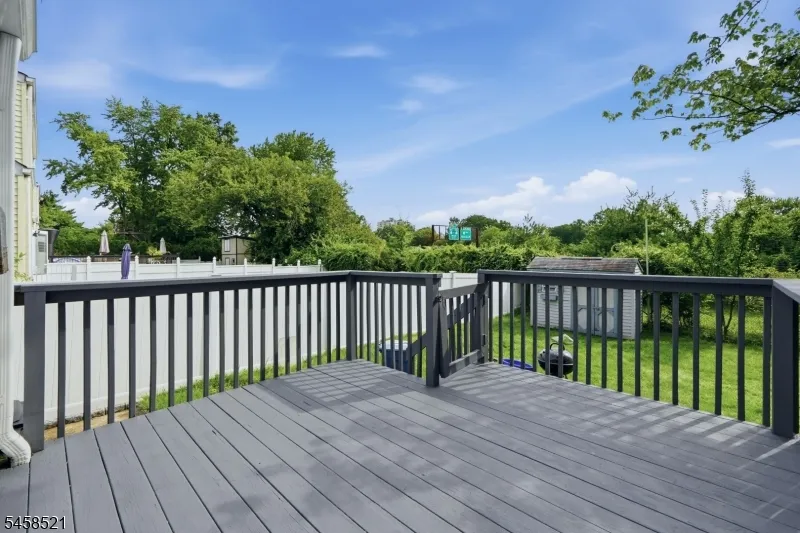 32 Merkel Dr Bloomfield, NJ 07003