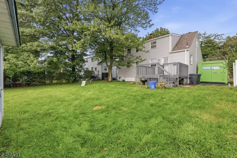 32 Merkel Dr Bloomfield, NJ 07003