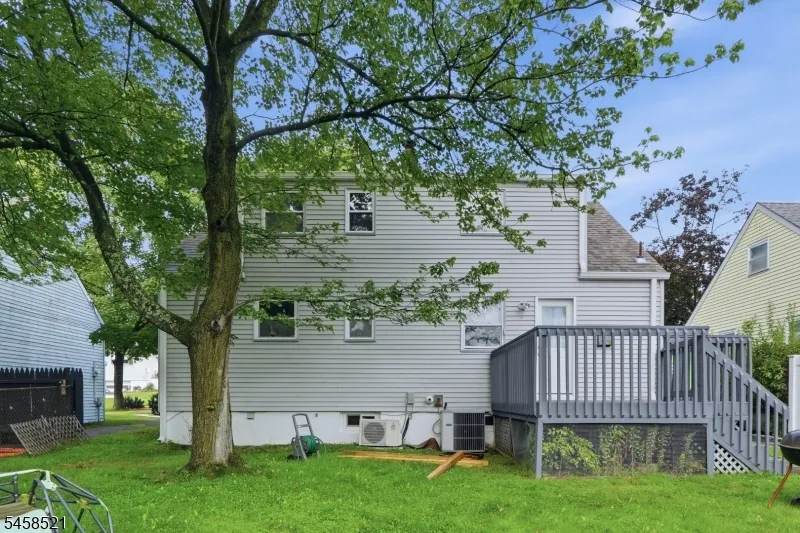 32 Merkel Dr Bloomfield, NJ 07003