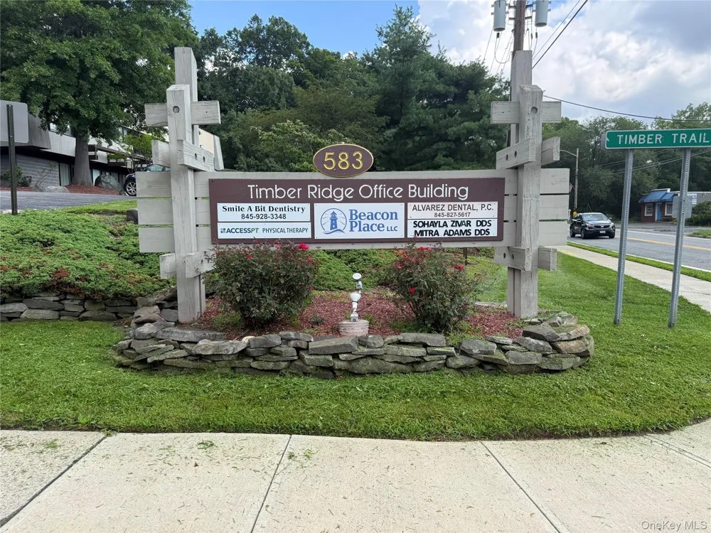 19 Helene Circle Woodbury, NY 10930