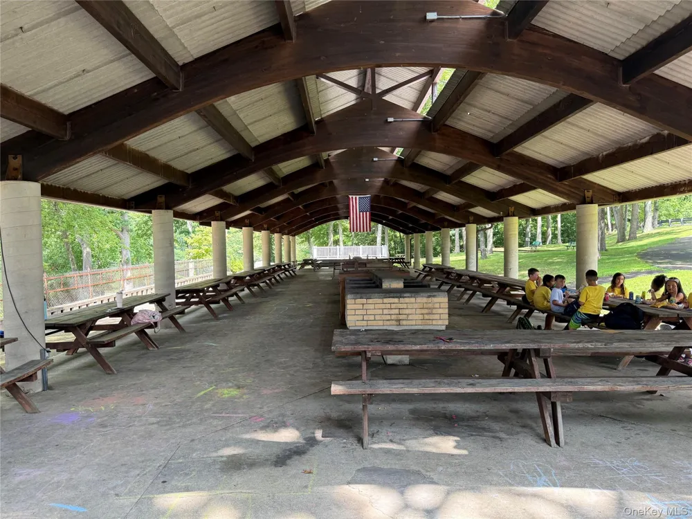 19 Helene Circle Woodbury, NY 10930