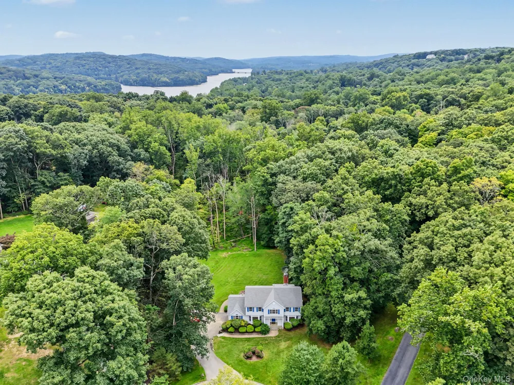 4 Sugar Hollow Road Katonah, NY 10536