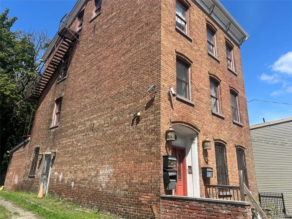 160 Ann Street Newburgh, NY 12550