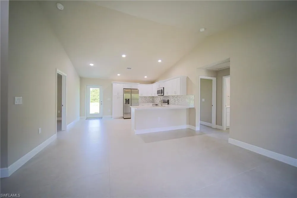 180 Peerless Street Lehigh Acres, FL 33974
