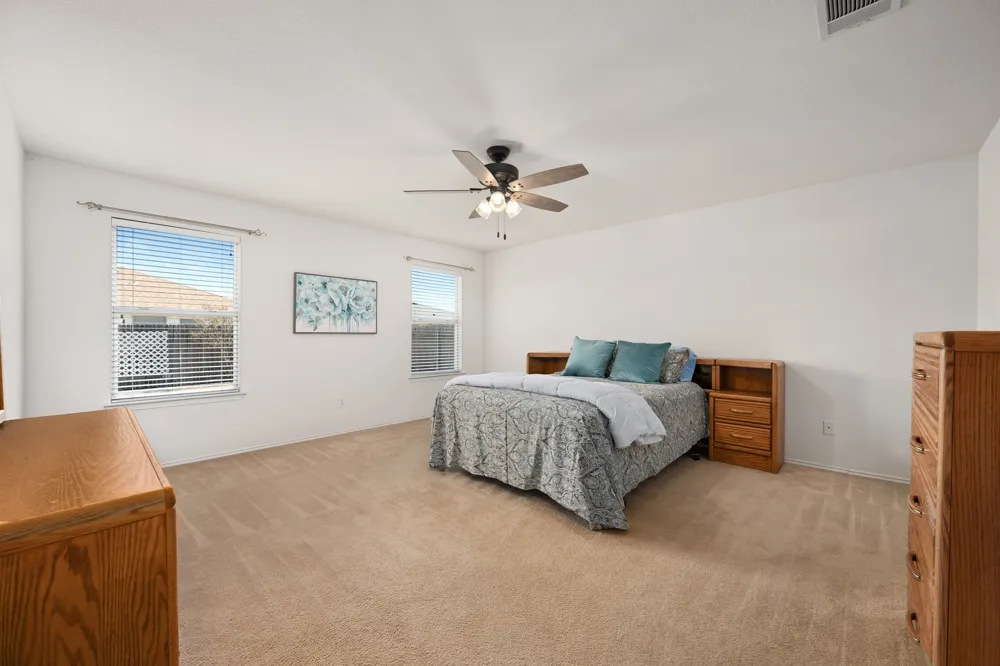 204 Katherine Way Leander, TX 78641