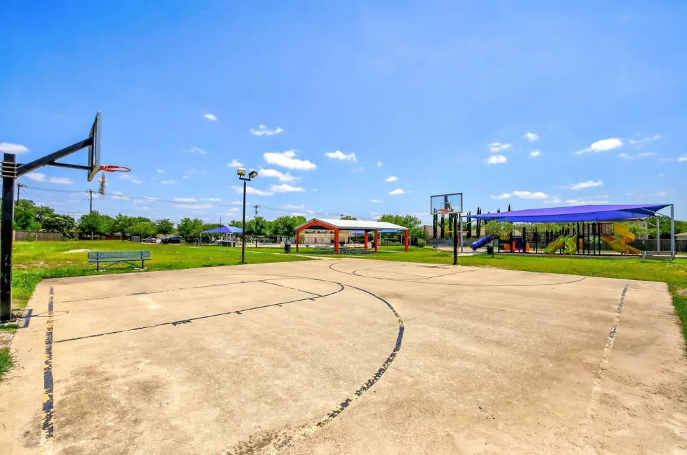 204 Katherine Way Leander, TX 78641