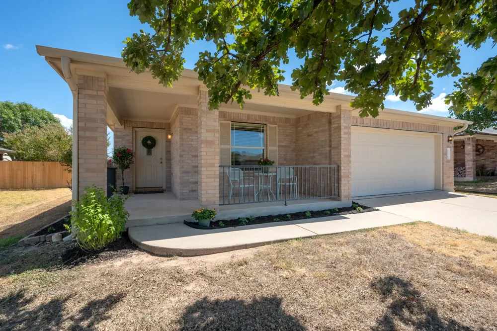 204 Katherine Way Leander, TX 78641