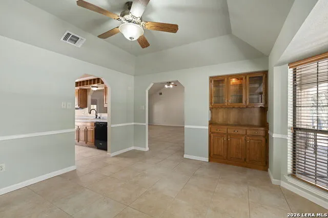 360 BEAR RIDGE DR La Vernia, TX 78121