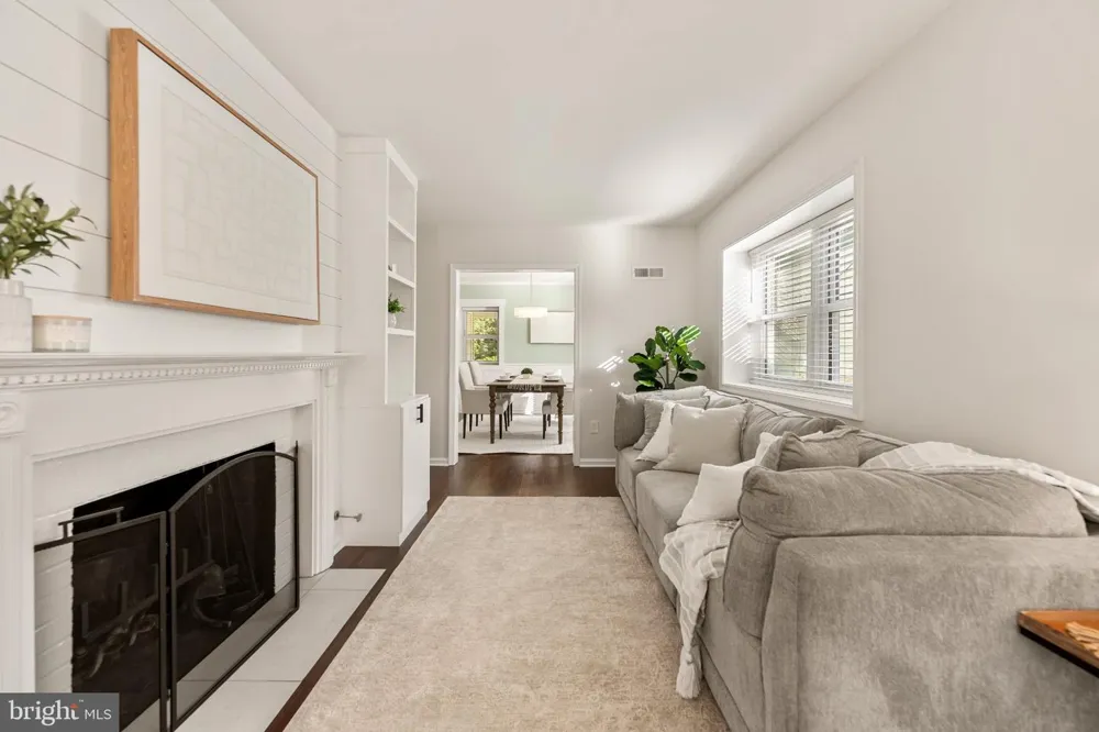 101 EARLEY Alexandria, VA 22304