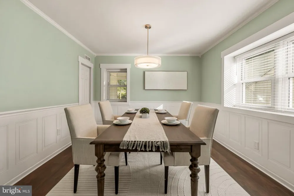 101 EARLEY Alexandria, VA 22304