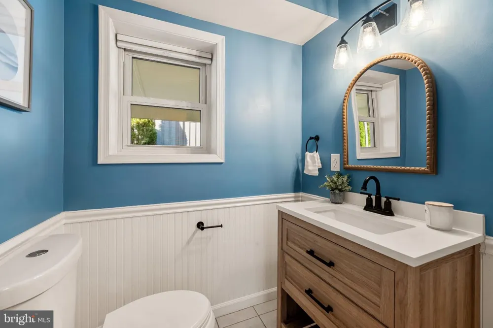 101 EARLEY Alexandria, VA 22304