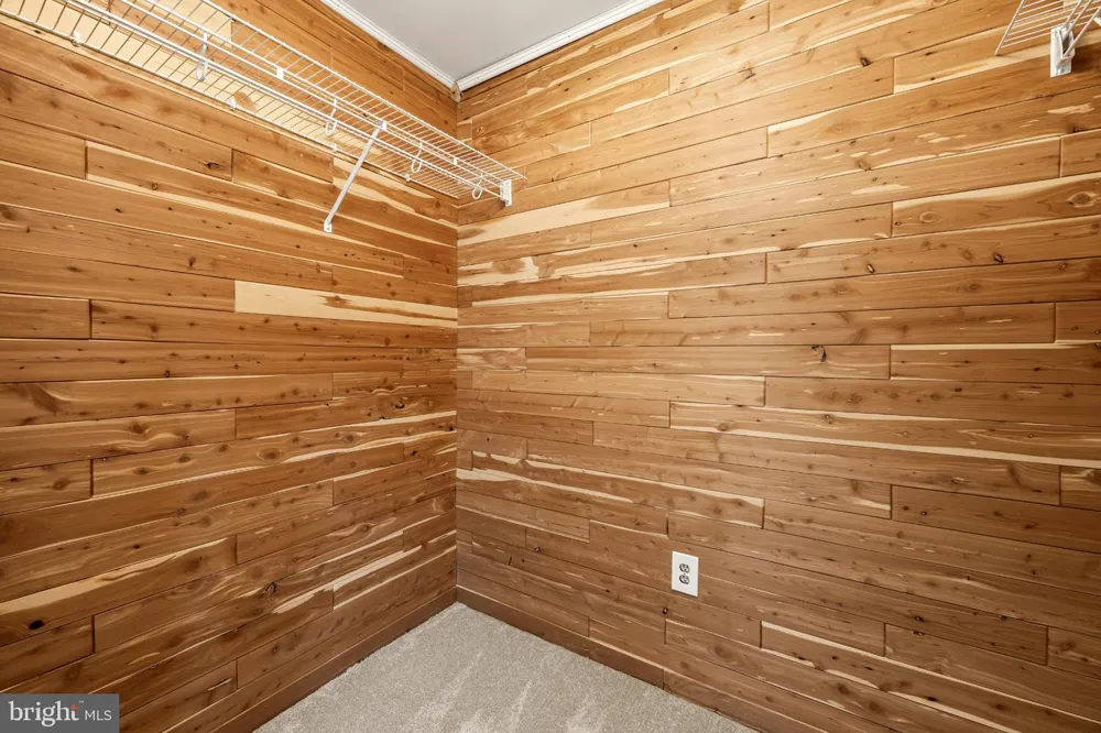 101 EARLEY Alexandria, VA 22304