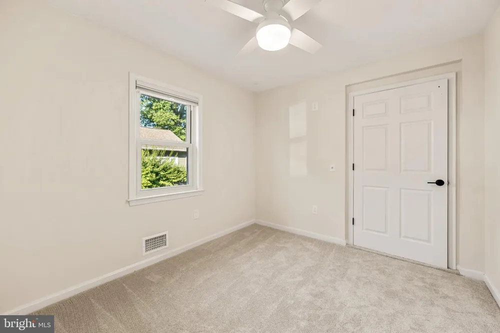 101 EARLEY Alexandria, VA 22304