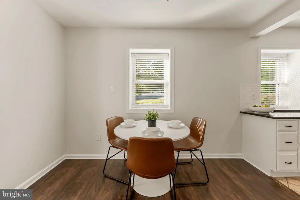 101 EARLEY Alexandria, VA 22304