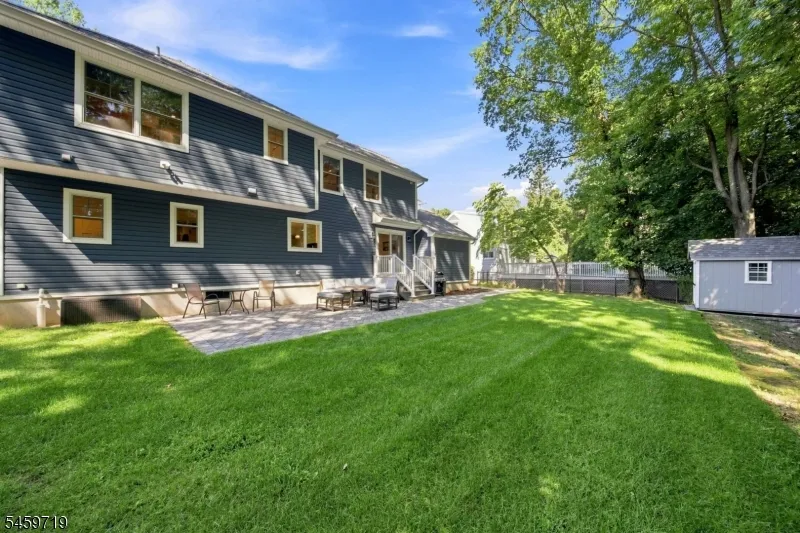 122 Spruce St Midland Park, NJ 07432