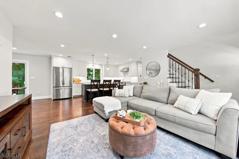 122 Spruce St Midland Park, NJ 07432