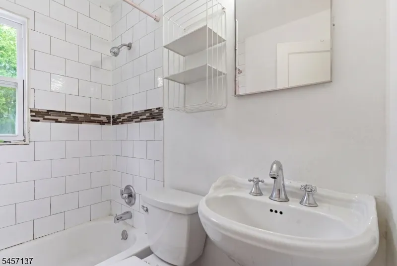 1 Park Pl North Brunswick, NJ 08902