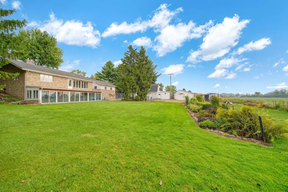 11625 Ridge Highway Macon Township, MI 49286