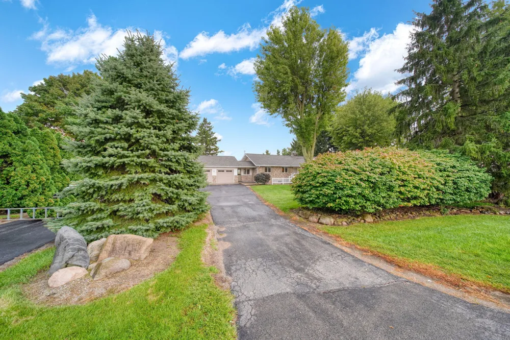11625 Ridge Highway Macon Township, MI 49286