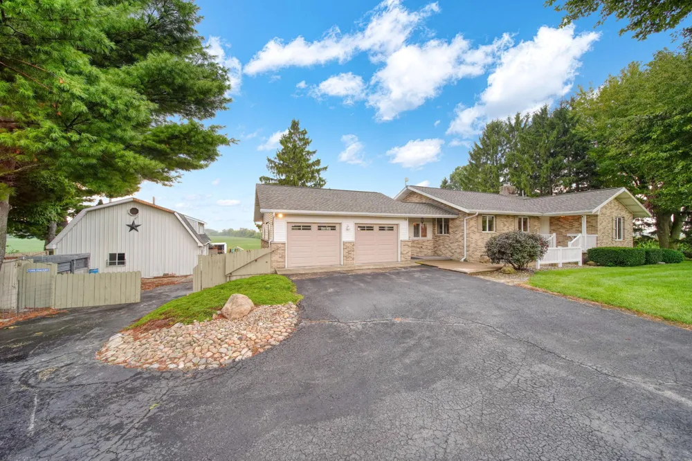 11625 Ridge Highway Macon Township, MI 49286