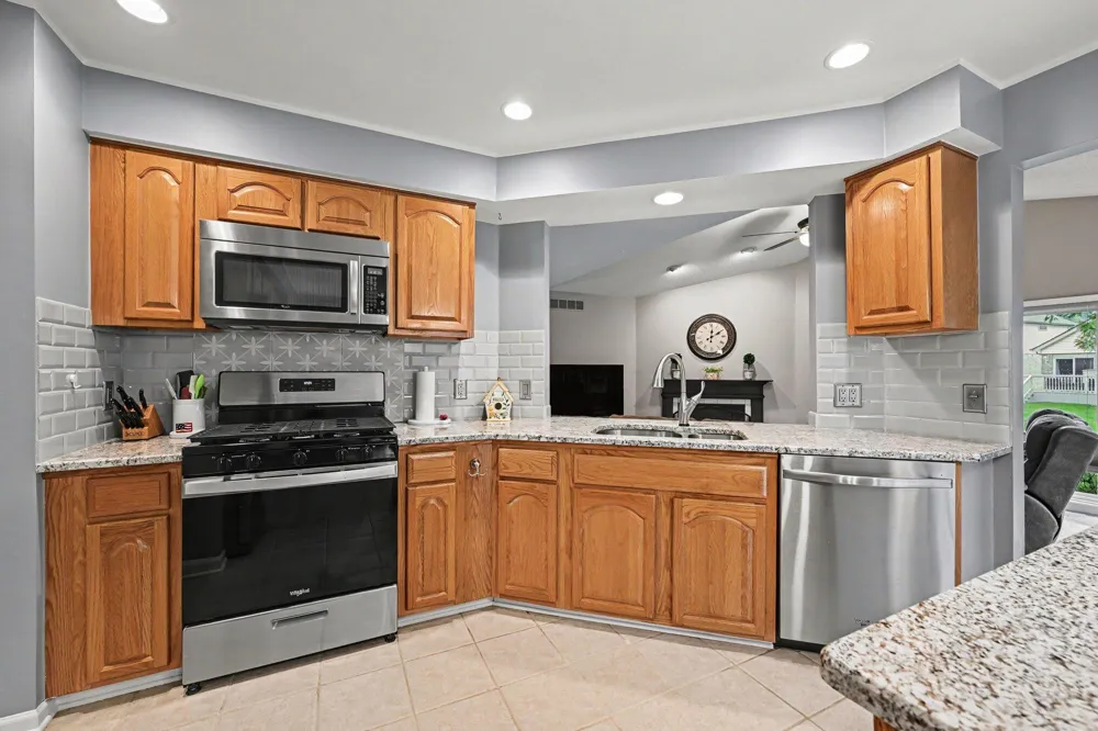 45128 Glengarry Road Canton Charter Township, MI 48188