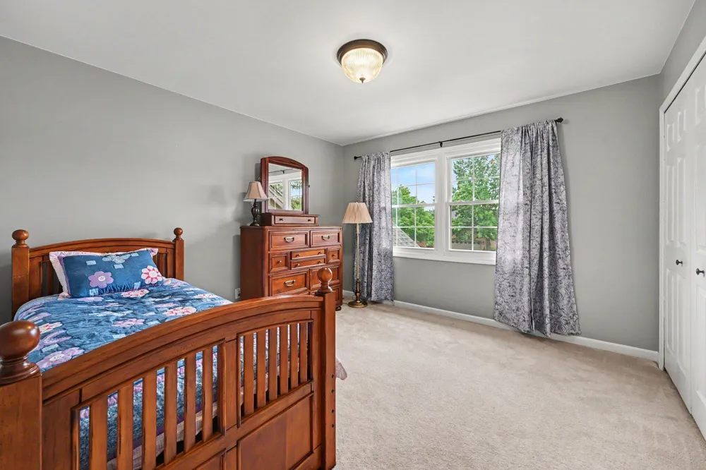 45128 Glengarry Road Canton Charter Township, MI 48188