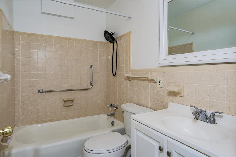 1225 CASABELLA DRIVE Bradenton, FL 34209