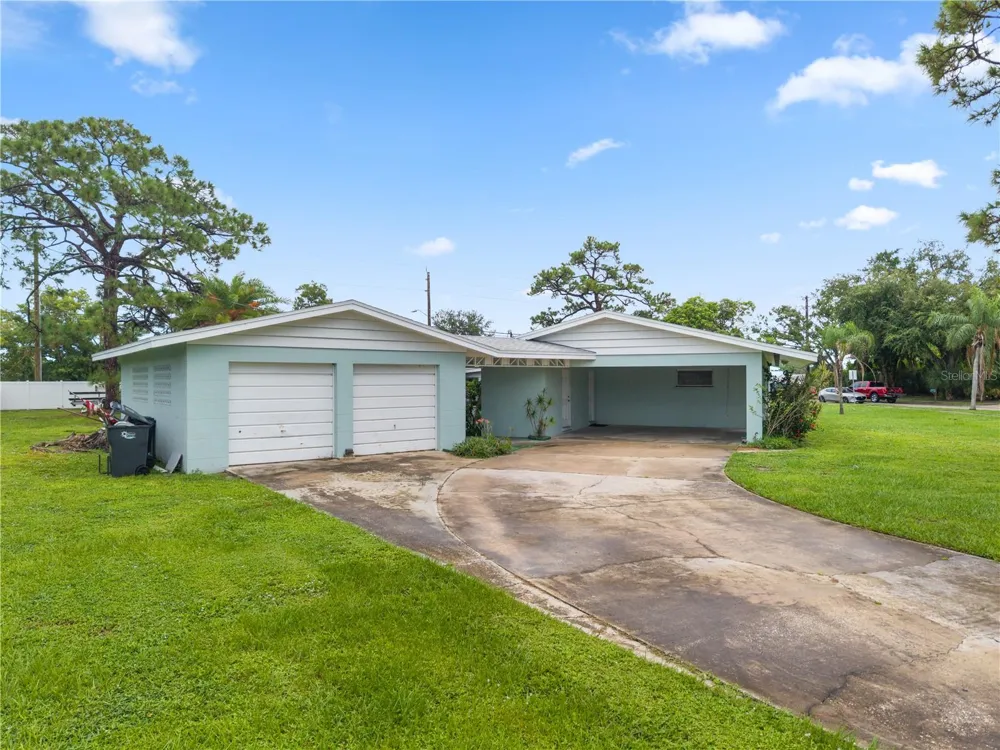 1225 CASABELLA DRIVE Bradenton, FL 34209