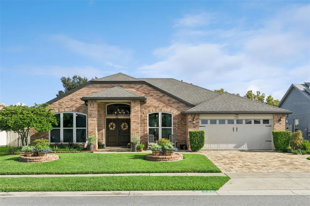 725 HALLOWELL CIRCLE Orlando, FL 32828