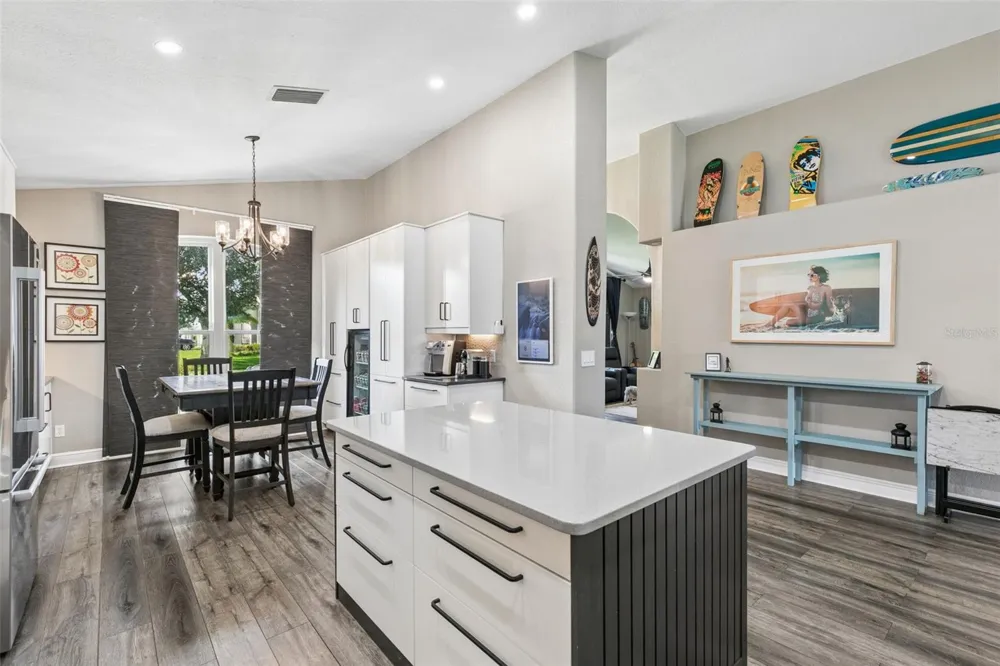 725 HALLOWELL CIRCLE Orlando, FL 32828