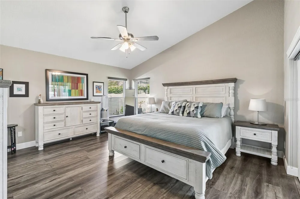 725 HALLOWELL CIRCLE Orlando, FL 32828