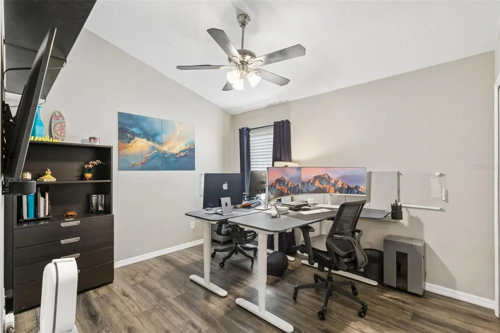 725 HALLOWELL CIRCLE Orlando, FL 32828