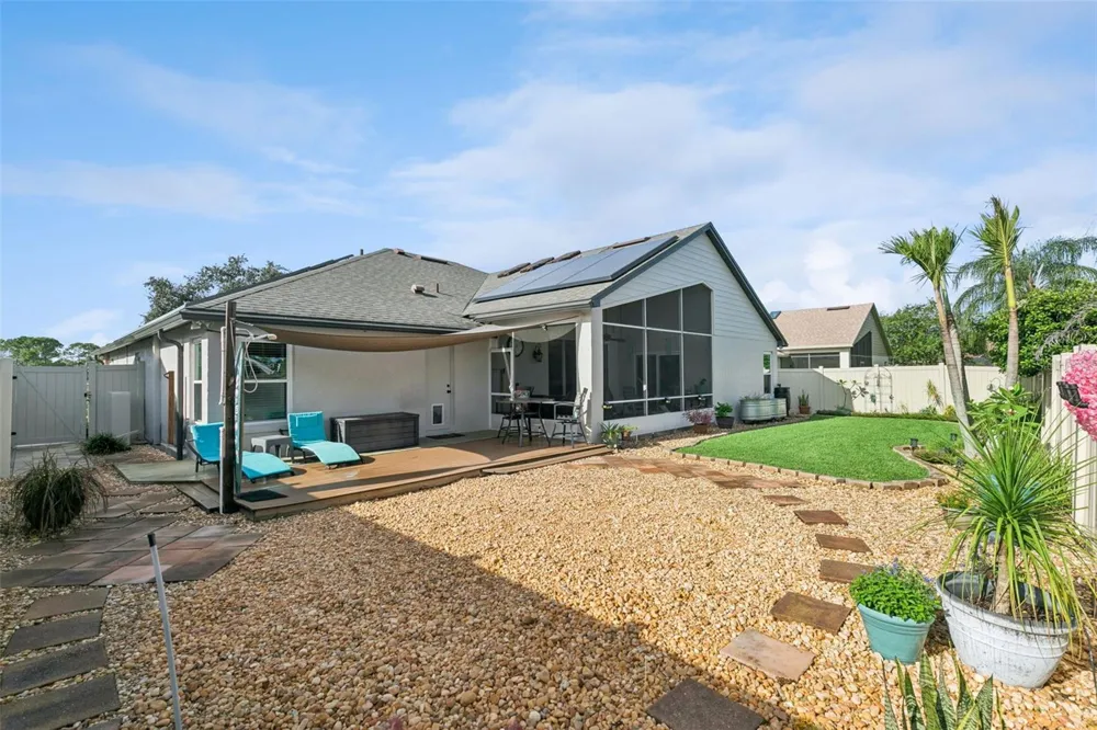 725 HALLOWELL CIRCLE Orlando, FL 32828