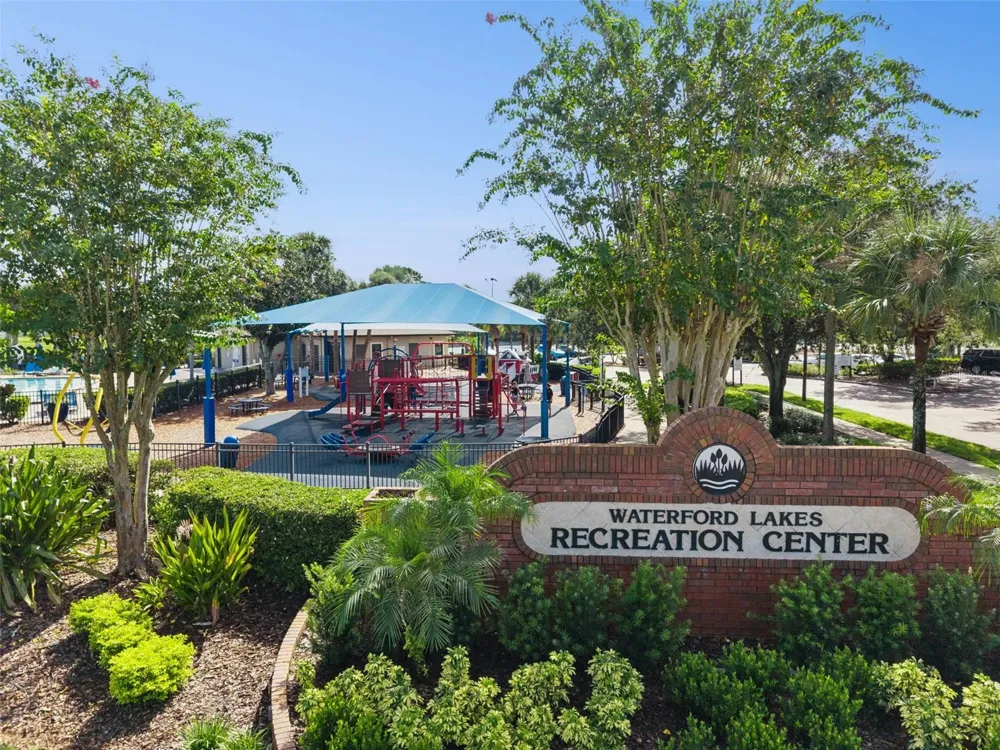 725 HALLOWELL CIRCLE Orlando, FL 32828