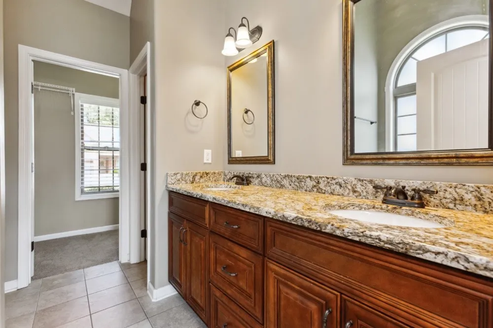 1275 Golden Eagle Way Clarksville, TN 37040