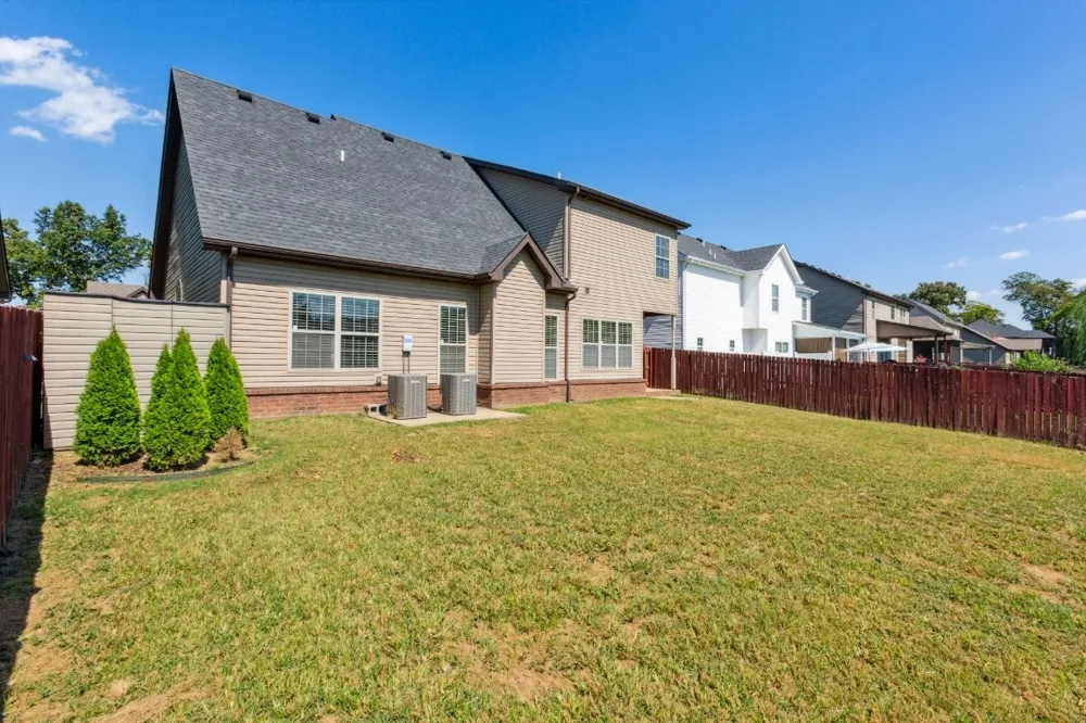 1275 Golden Eagle Way Clarksville, TN 37040