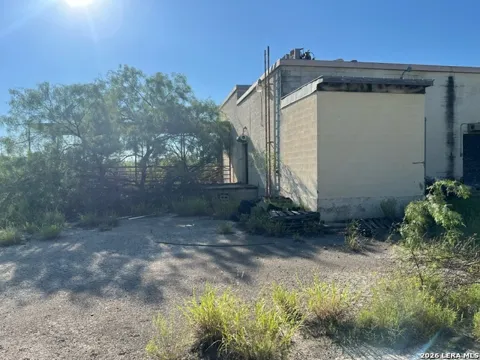 2732 E Main St.