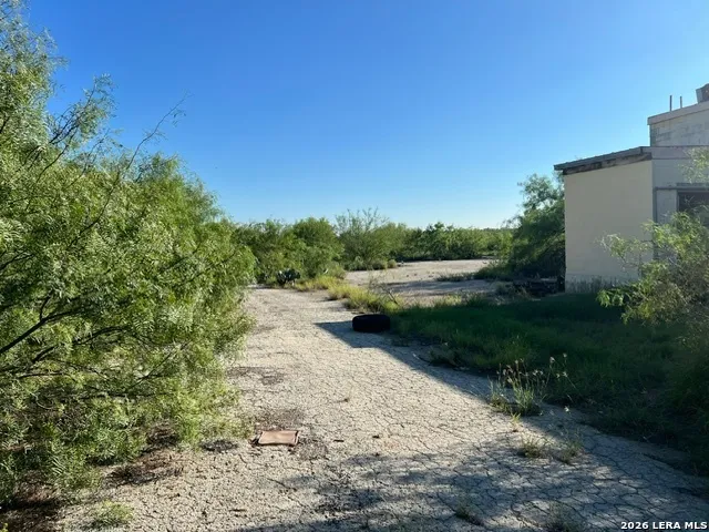 2732 E Main St. Eagle Pass, TX 78852