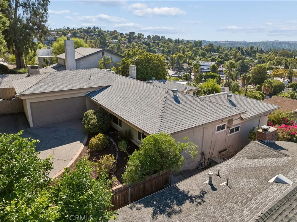 5365 Elvira Road Woodland Hills, CA 91364