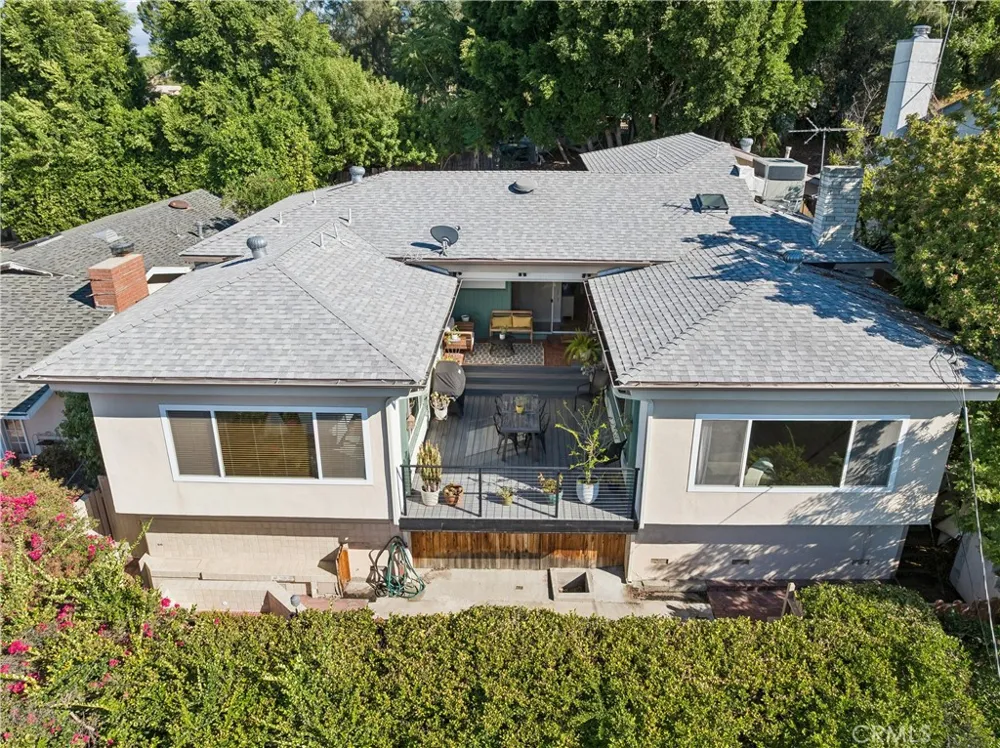 5365 Elvira Road Woodland Hills, CA 91364