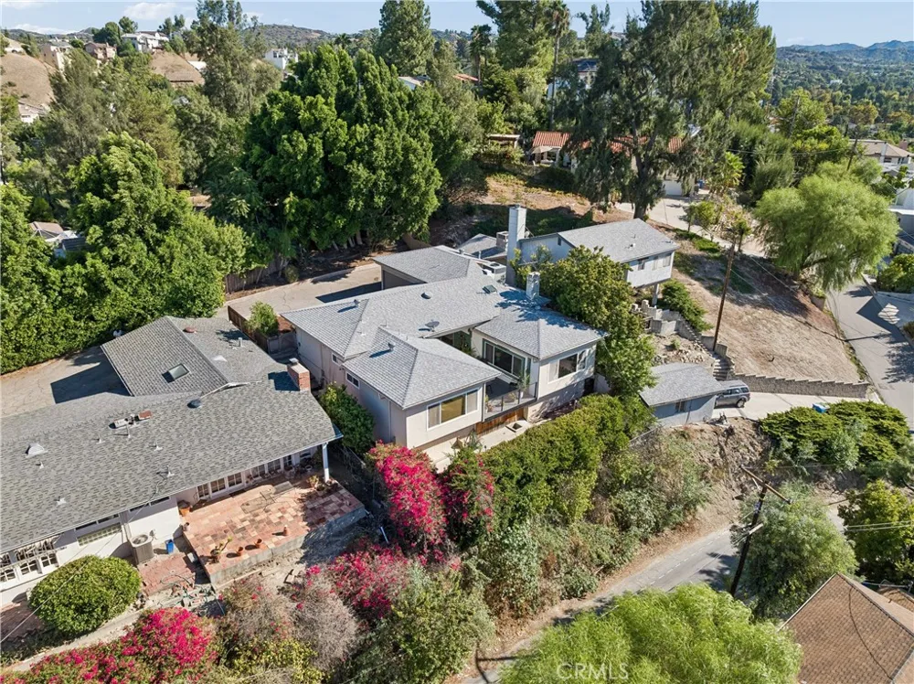 5365 Elvira Road Woodland Hills, CA 91364