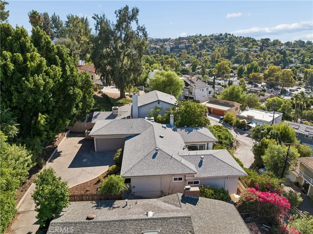 5365 Elvira Road Woodland Hills, CA 91364